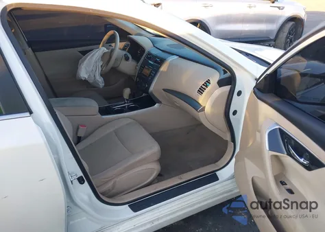 2014 Nissan Altima 2.5 S z USA, uszkodzony, nr VIN 1N4AL3AP3EC418198